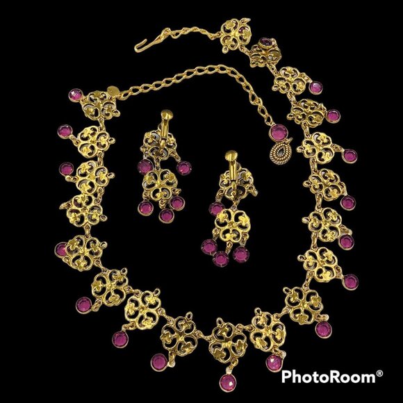 Iconic   Goldette Purple Fringed Rhinestone Necklace Matching Clip Earring Set - Picture 2 of 10